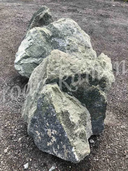Валун змеевик бирюзовый "глыба"